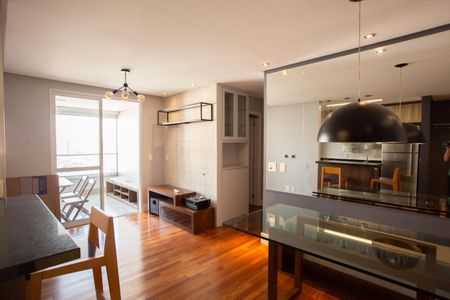 Apartamento à venda com 74m², 2 quartos e 2 vagasSala