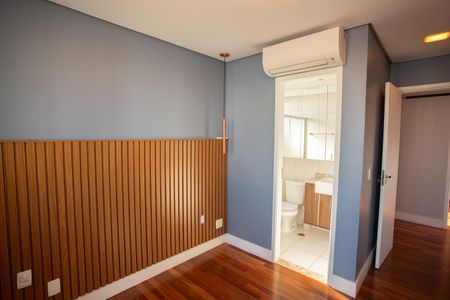 Apartamento à venda com 74m², 2 quartos e 2 vagasSuíte 2