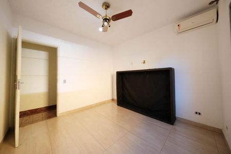 Quarto 1 de casa para alugar com 3 quartos, 100m² em Vila Matilde, São Paulo