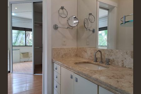 Apartamento para alugar com 182m², 3 quartos e 2 vagas Apartamento para alugar com 182m², 3 quartos e 2 vagasBanheiro das Suítes Americanas