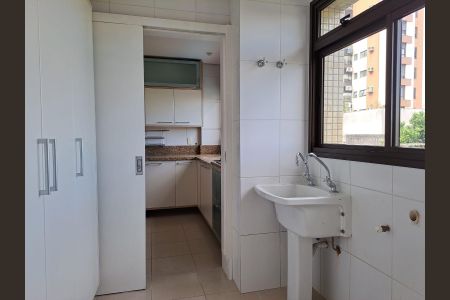 Apartamento para alugar com 182m², 3 quartos e 2 vagas Apartamento para alugar com 182m², 3 quartos e 2 vagasÁrea de Serviço