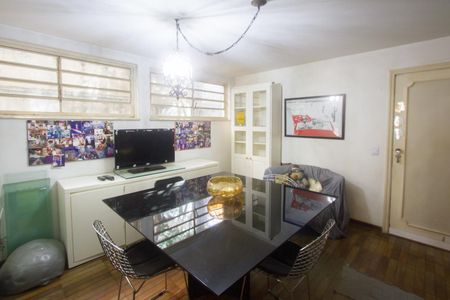 Casa à venda com 218m², 3 quartos e 1 vagaSala