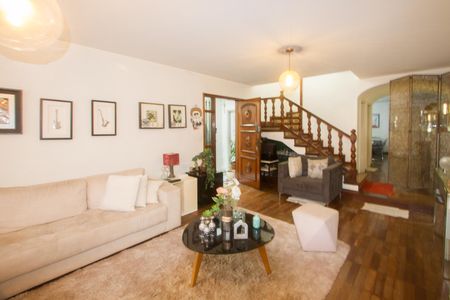 Casa à venda com 218m², 3 quartos e 1 vagaSala