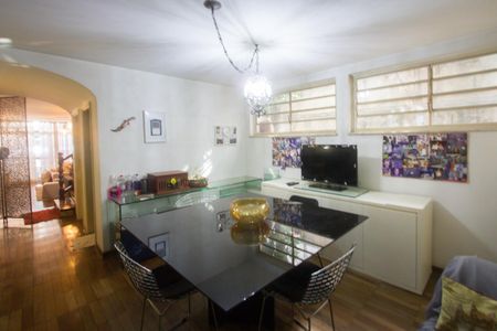 Casa à venda com 218m², 3 quartos e 1 vagaSala