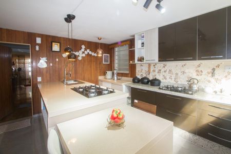 Casa à venda com 218m², 3 quartos e 1 vagaCozinha