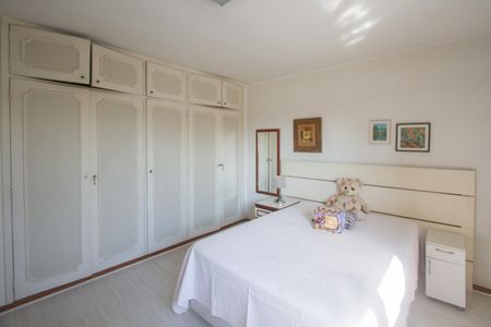 Casa à venda com 218m², 3 quartos e 1 vagaQuarto 1