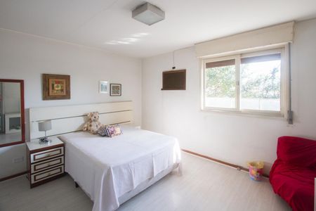 Casa à venda com 218m², 3 quartos e 1 vagaQuarto 1