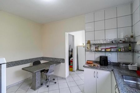 Casa à venda com 210m², 3 quartos e 3 vagas Casa à venda com 210m², 3 quartos e 3 vagasCozinha
