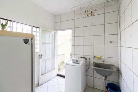 Casa à venda com 210m², 3 quartos e 3 vagas Casa à venda com 210m², 3 quartos e 3 vagasÁrea de serviço