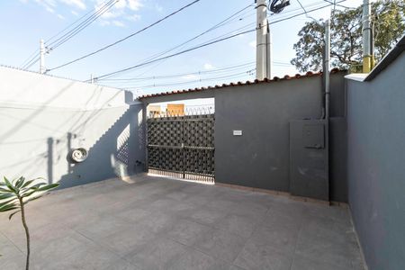 Casa à venda com 210m², 3 quartos e 3 vagas Casa à venda com 210m², 3 quartos e 3 vagasGaragem