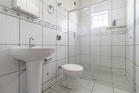 Casa à venda com 210m², 3 quartos e 3 vagas Casa à venda com 210m², 3 quartos e 3 vagasBanheiro social 1