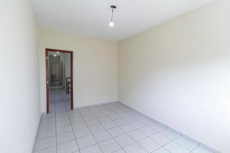 Casa à venda com 210m², 3 quartos e 3 vagas Casa à venda com 210m², 3 quartos e 3 vagasQuarto 1