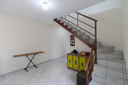 Casa à venda com 210m², 3 quartos e 3 vagas Casa à venda com 210m², 3 quartos e 3 vagasSala 1