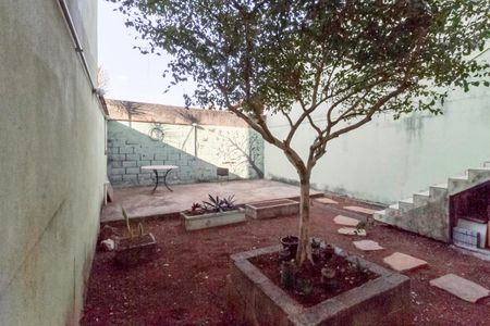 Casa à venda com 210m², 3 quartos e 3 vagas Casa à venda com 210m², 3 quartos e 3 vagasQuintal