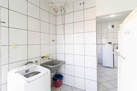 Casa à venda com 210m², 3 quartos e 3 vagas Casa à venda com 210m², 3 quartos e 3 vagasÁrea de serviço