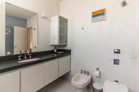 Apartamento à venda com 172m², 2 quartos e 1 vaga Apartamento à venda com 172m², 2 quartos e 1 vagaBanheiro da Suíte