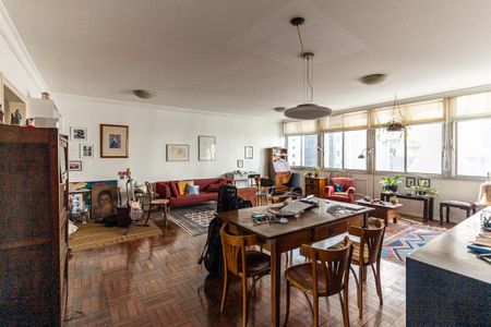 Apartamento à venda com 172m², 2 quartos e 1 vaga Apartamento à venda com 172m², 2 quartos e 1 vagaSala