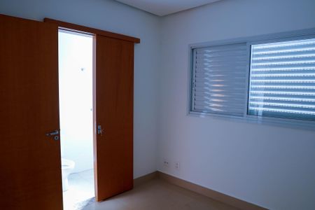 Casa de condomínio para alugar com 154m², 3 quartos e 2 vagasSuíte