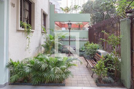 Studio para alugar com 70m², 1 quarto e sem vaga Studio para alugar com 70m², 1 quarto e sem vagaHall Entrada