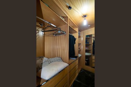 Studio para alugar com 70m², 1 quarto e sem vaga Studio para alugar com 70m², 1 quarto e sem vagaCloset