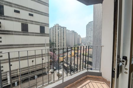 Apartamento à venda com 30m², 1 quarto e 1 vaga Apartamento à venda com 30m², 1 quarto e 1 vagaSacada