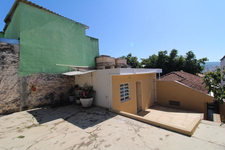 Casa à venda com 210m², 3 quartos e 4 vagasQuintal