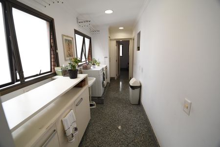 Apartamento à venda com 221m², 5 quartos e 2 vagasÁrea de Serviço