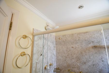 Apartamento à venda com 221m², 5 quartos e 2 vagasBanheiro da Suíte 1