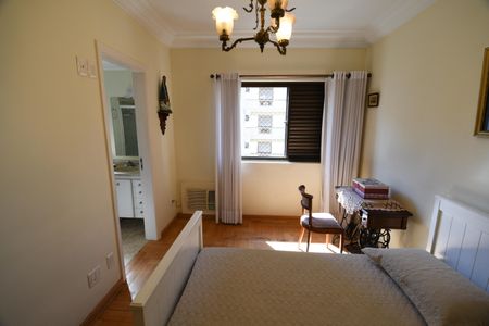 Apartamento à venda com 221m², 5 quartos e 2 vagasSuíte 2