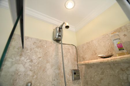 Apartamento à venda com 221m², 5 quartos e 2 vagasBanheiro da Suíte 3