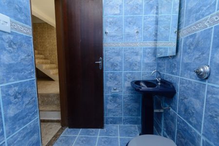 Casa para alugar com 70m², 3 quartos e 2 vagas Casa para alugar com 70m², 3 quartos e 2 vagasBanheiro Social