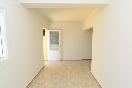 Casa para alugar com 70m², 3 quartos e 2 vagas Casa para alugar com 70m², 3 quartos e 2 vagasSala