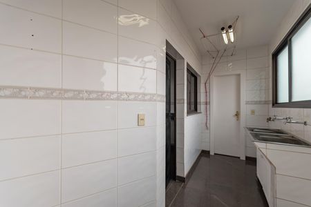 Apartamento à venda com 350m², 3 quartos e 3 vagasLavanderia
