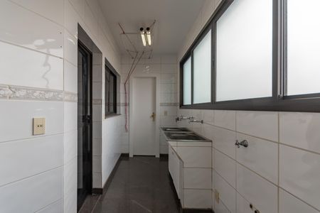 Apartamento à venda com 350m², 3 quartos e 3 vagasLavanderia