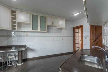 Apartamento à venda com 350m², 3 quartos e 3 vagasCozinha