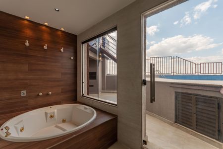 Apartamento à venda com 350m², 3 quartos e 3 vagasBanheira