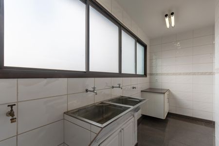 Apartamento à venda com 350m², 3 quartos e 3 vagasLavanderia