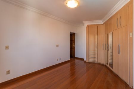 Apartamento à venda com 350m², 3 quartos e 3 vagasSuíte