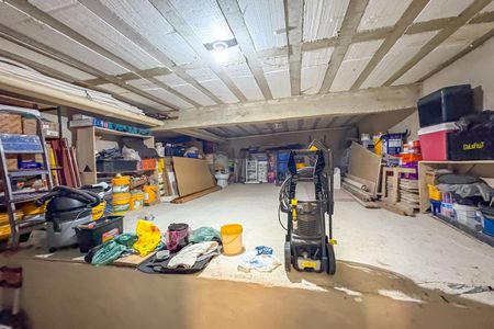 Casa à venda com 238m², 3 quartos e 6 vagasSalão