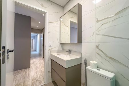 Casa à venda com 238m², 3 quartos e 6 vagasBanheiro da Suíte 3