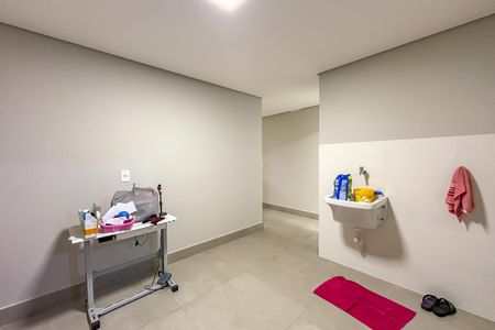 Casa à venda com 238m², 3 quartos e 6 vagasSalão