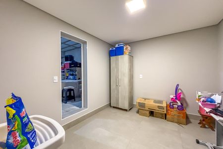 Casa à venda com 238m², 3 quartos e 6 vagasSalão