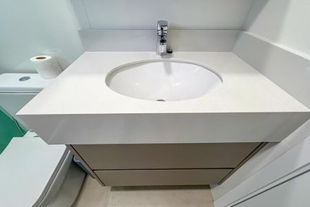 Casa à venda com 238m², 3 quartos e 6 vagasBanheiro da Suíte 1