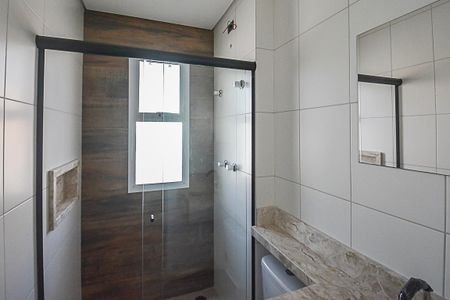 Apartamento à venda com 64m², 2 quartos e 1 vaga Apartamento à venda com 64m², 2 quartos e 1 vagaBanheiro da Suíte