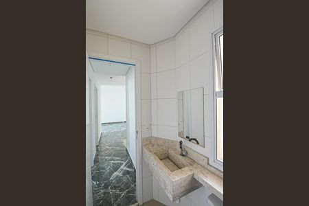 Apartamento à venda com 64m², 2 quartos e 1 vaga Apartamento à venda com 64m², 2 quartos e 1 vagaBanheiro Social