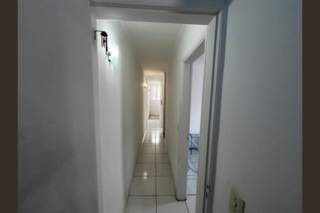 Casa para alugar com 104m², 3 quartos e 2 vagasCorredor