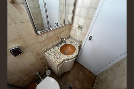 Casa para alugar com 104m², 3 quartos e 2 vagasBanheiro Social