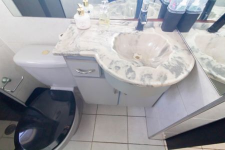 Apartamento à venda com 50m², 2 quartos e 1 vaga Apartamento à venda com 50m², 2 quartos e 1 vagaBanheiro