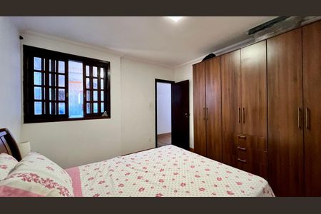 Casa à venda com 130m², 3 quartos e 3 vagas Casa à venda com 130m², 3 quartos e 3 vagasQuaro 1