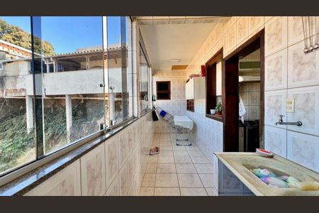 Casa à venda com 130m², 3 quartos e 3 vagas Casa à venda com 130m², 3 quartos e 3 vagasÁrea de Serviço